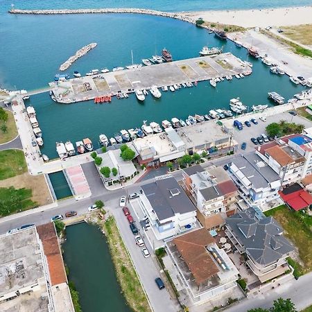 Apartments Nera Paralia-Apartment With Sea View المظهر الخارجي الصورة