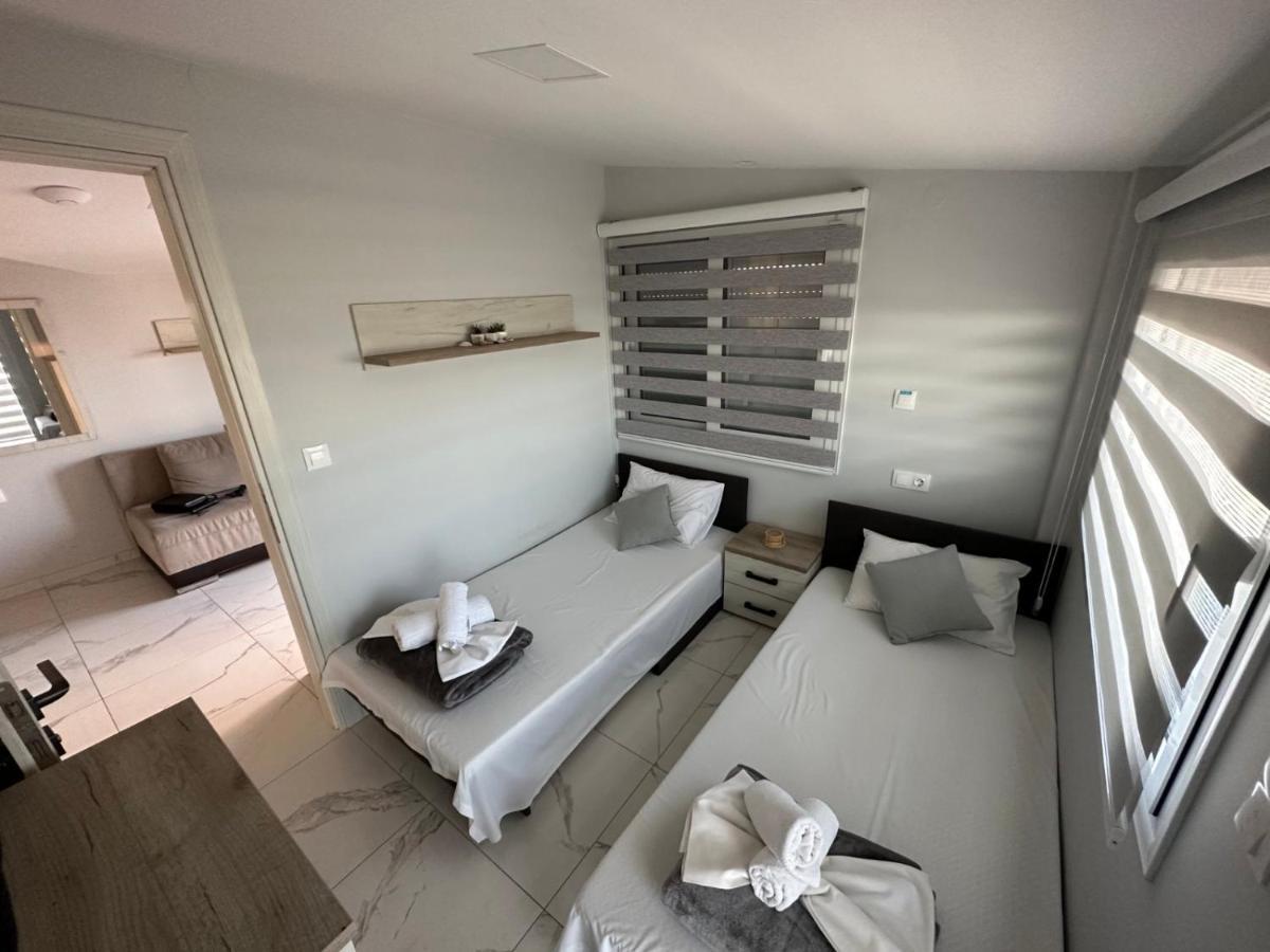 Apartments Nera Paralia-Apartment With Sea View المظهر الخارجي الصورة